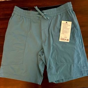 NWT Lululemon Men’s Bowline Size Medium Shorts